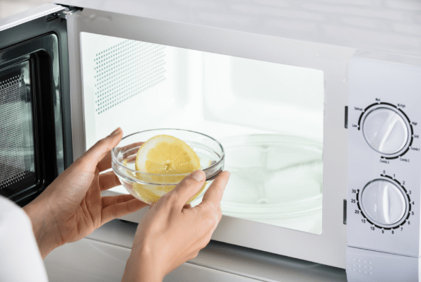 how-to-deodorize-microwave-with-lemon